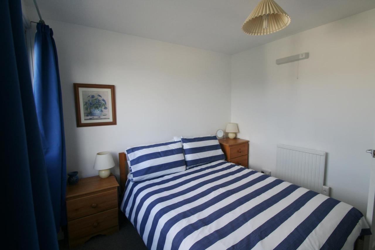 פמברוק Freshwater Bay Holiday Cottages מראה חיצוני תמונה