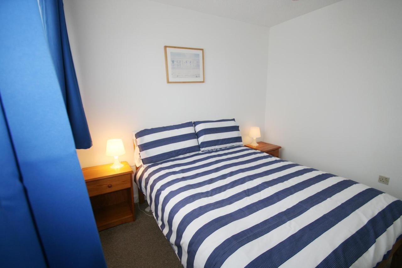 פמברוק Freshwater Bay Holiday Cottages מראה חיצוני תמונה