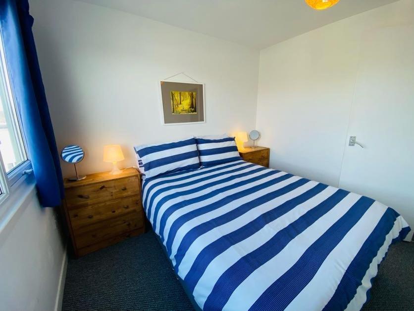 פמברוק Freshwater Bay Holiday Cottages מראה חיצוני תמונה