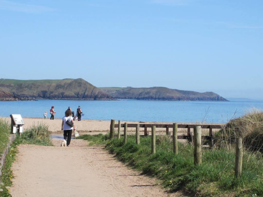 פמברוק Freshwater Bay Holiday Cottages מראה חיצוני תמונה